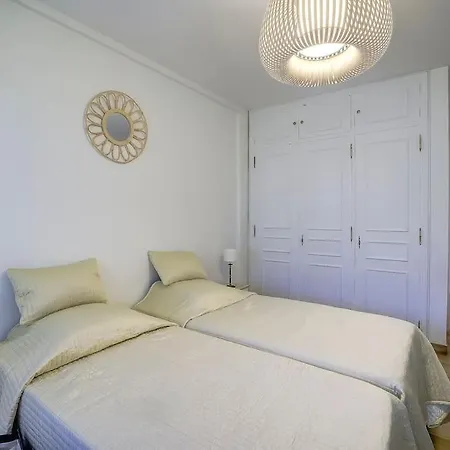 Appartement Jardin, Vue Mer Et Montagne *